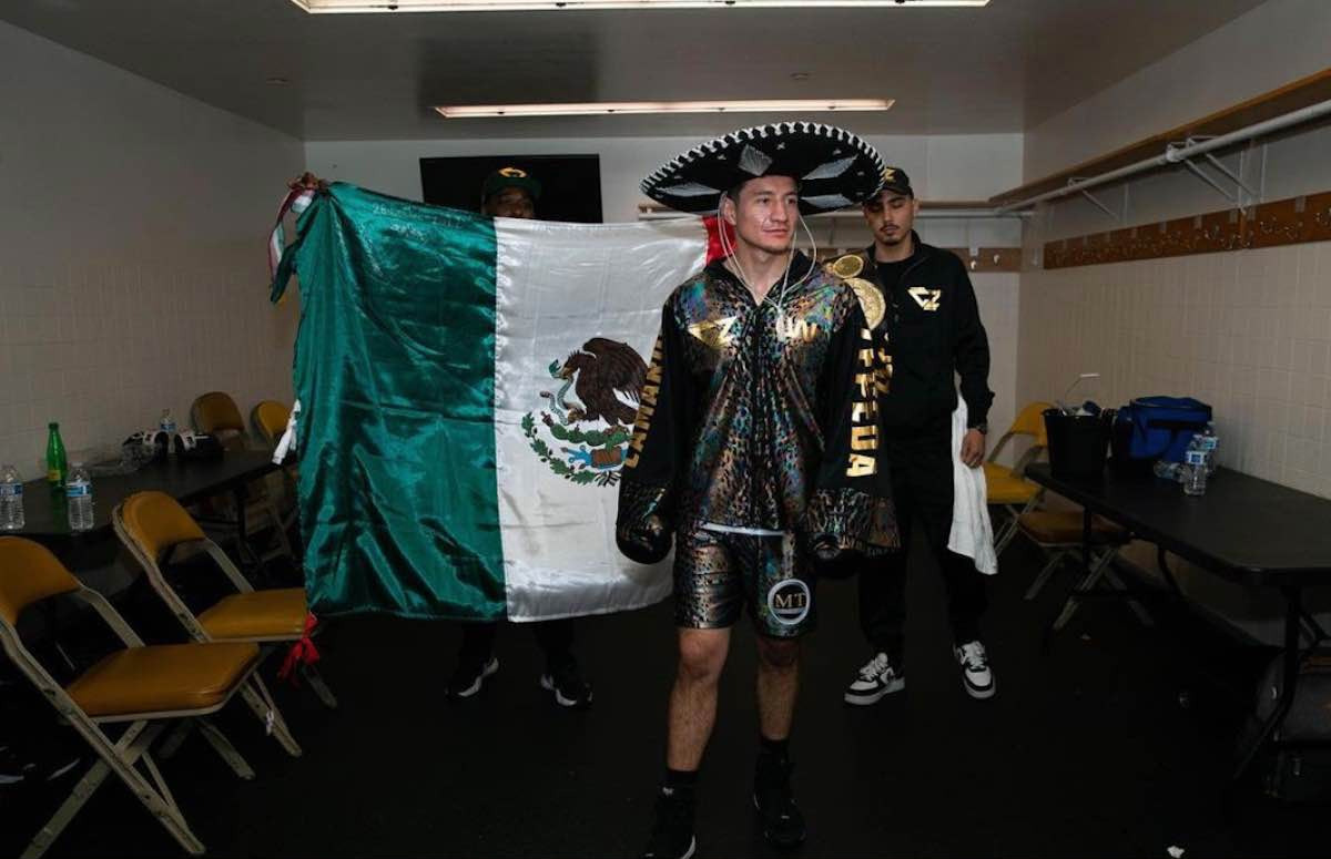 William "Camarón" Zepeda conquista el Título Mundial Ligero del CMB.