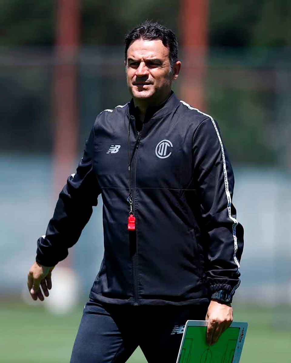 Alberto Toril deja Toluca Femenil.