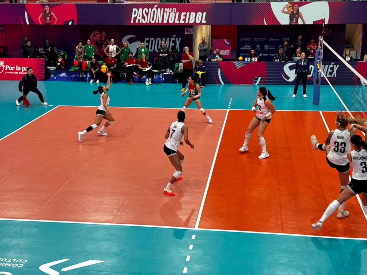 Torneo internacional de voleibol femenil en la Ciudad Deportiva de Zinacantepec.