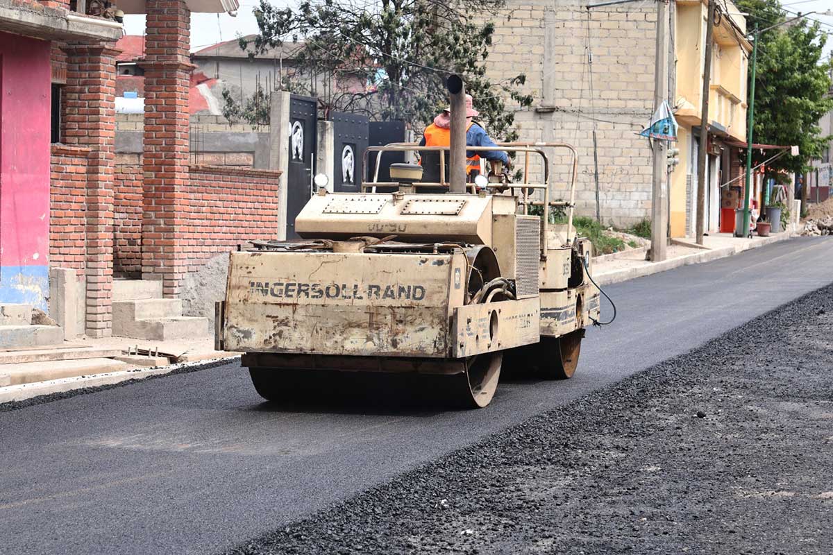 Trabajos de repavimentación de Toluca.