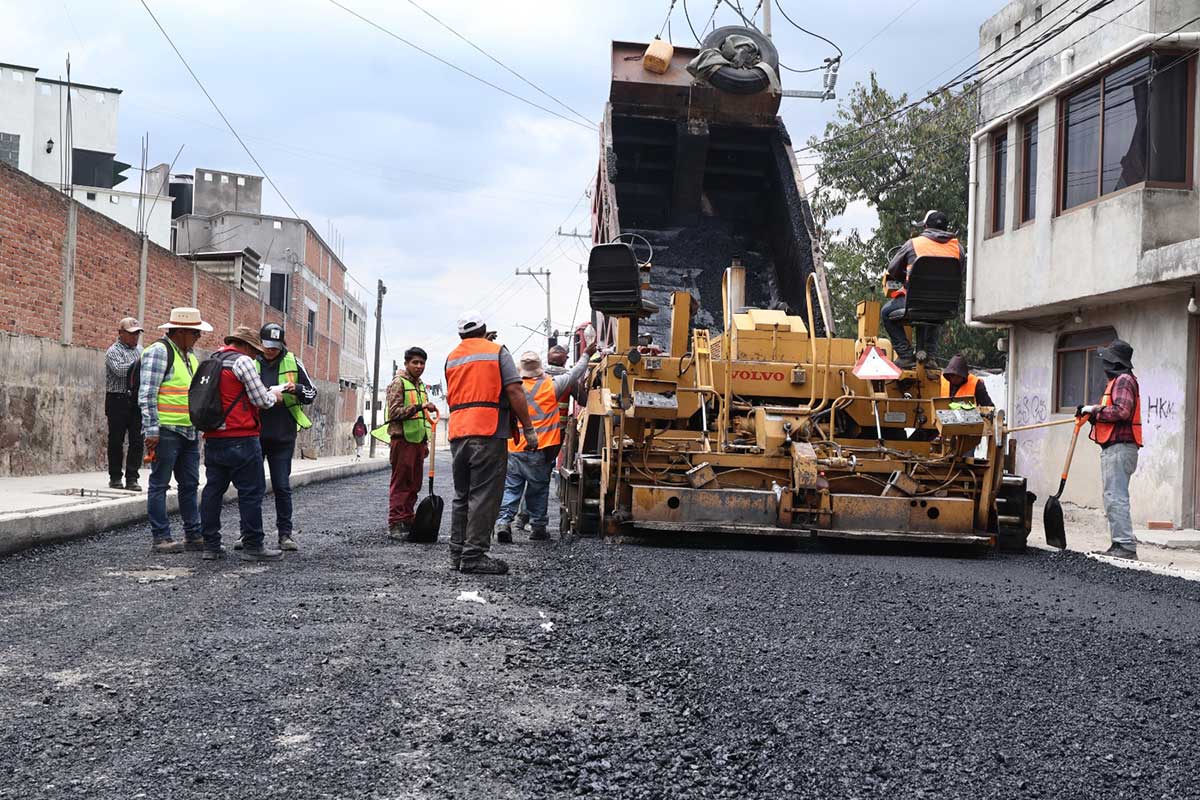 Trabajos de repavimentación de Toluca.