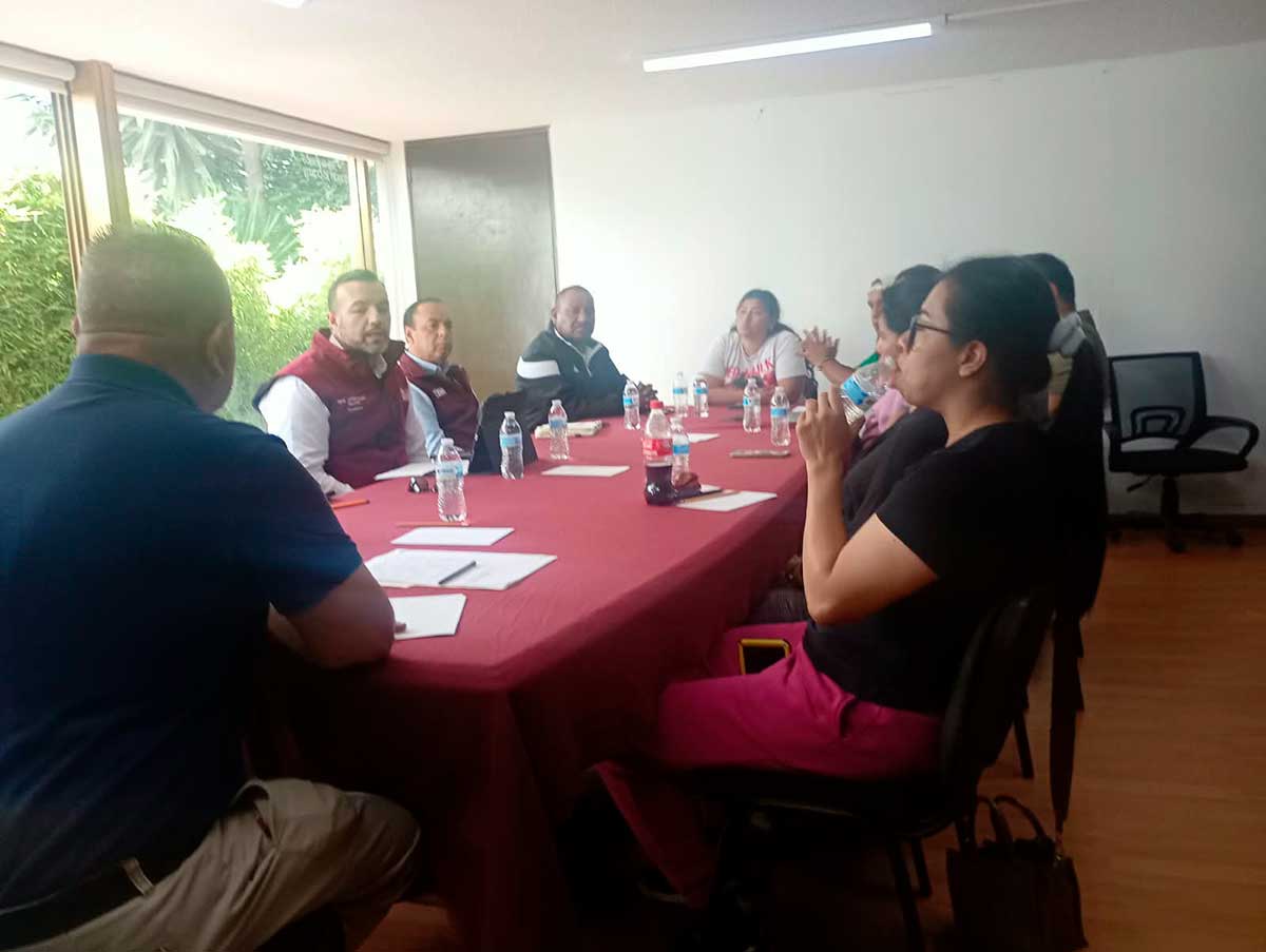 Toluca instala con bomberos y gobierno estatal mesa de trabajo.