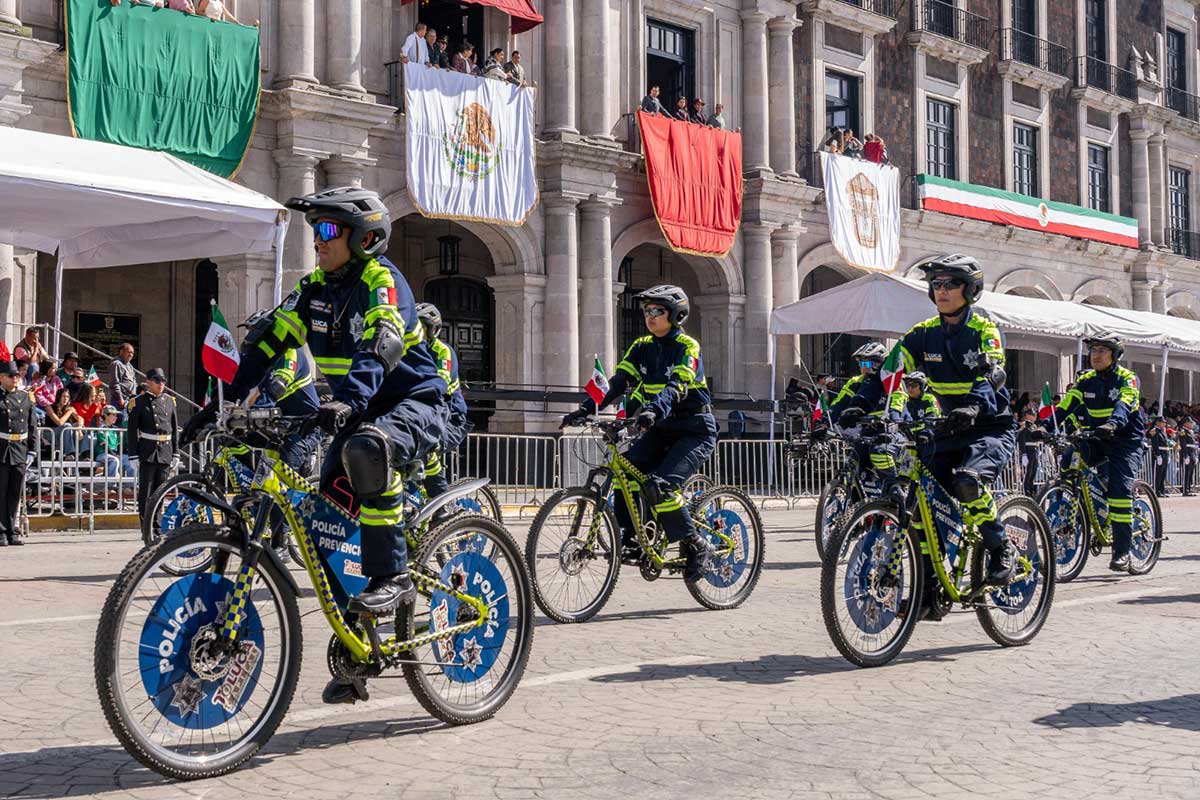Toluca participa en Desfile Cívico-Militar con 400 policías y cuerpos de emergencia