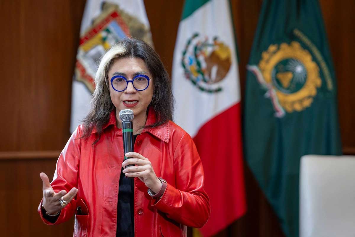 Conferencia sobre periodismo crítico en la UAEMéx.