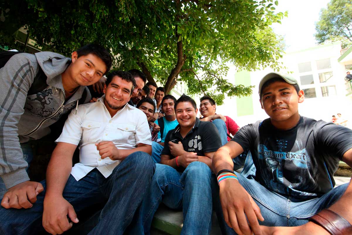 Estudiantes de la UAEMéx.