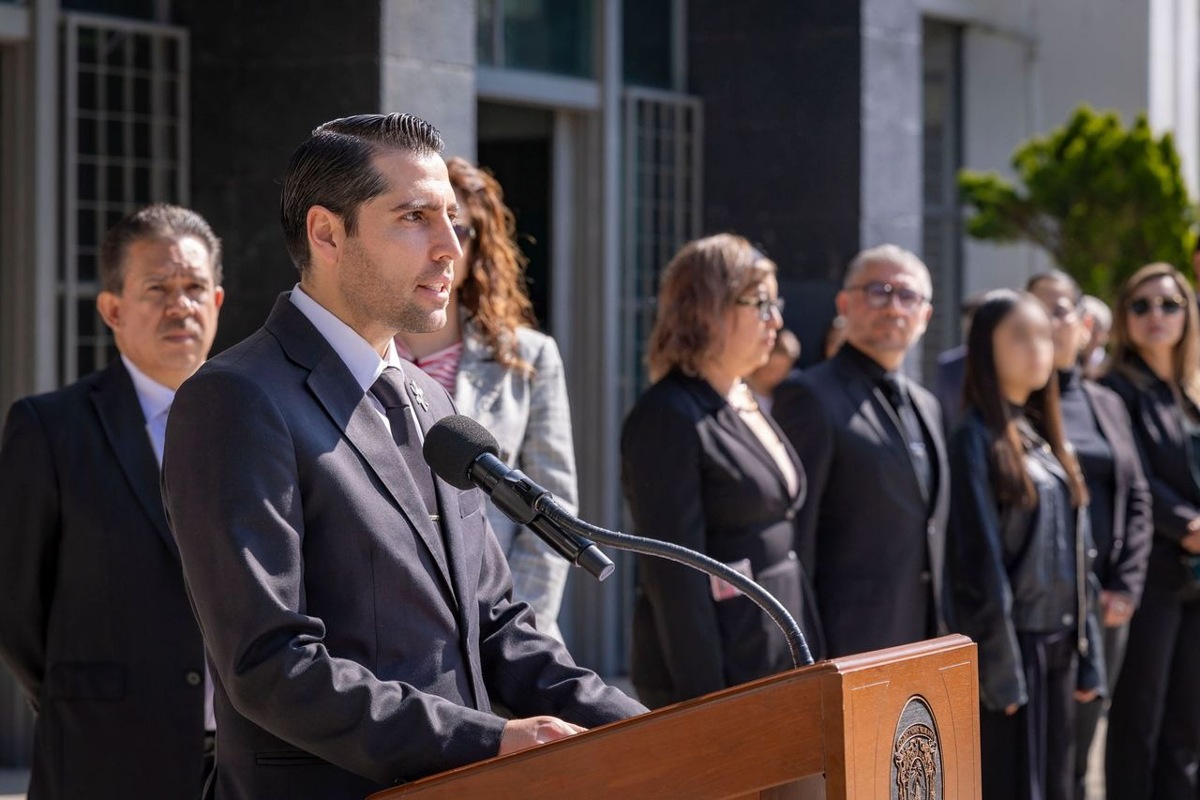 UAEMéx realiza ceremonia conmemorativa a Adolfo López Mateos.