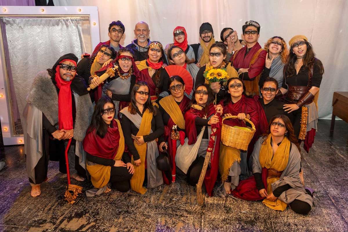 Estudiantes de artes escénicas de la UAEMéx.