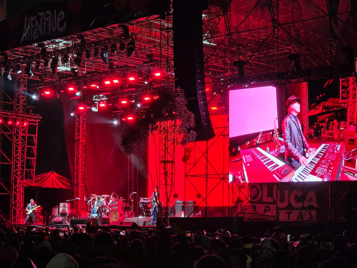 Caifanes se presenta en el Mercado Juárez de Toluca.