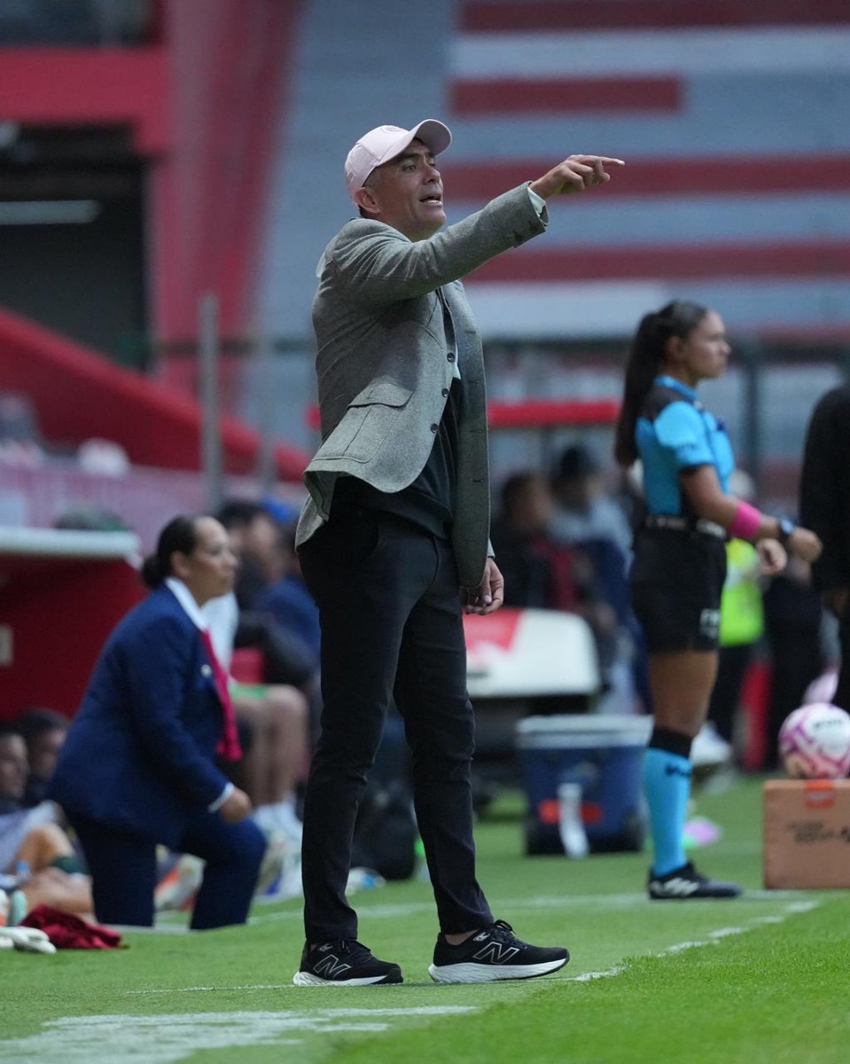 Edgar Dueñas debuta con Toluca Femenil.