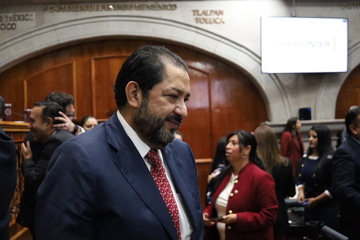 Fracisco Vázquez busca la alcaldía de Texcoco por Morena.