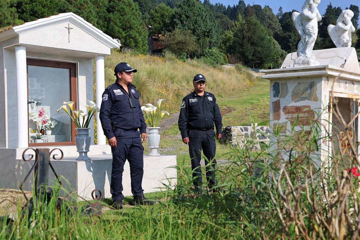 Operativo de seguridad en Huixquilucan por Día de Muertos.