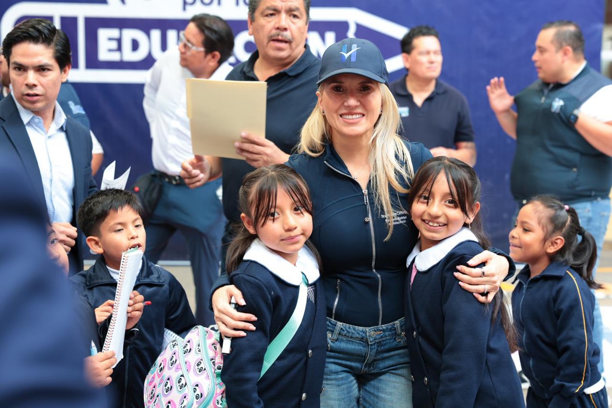 Huixquilucan rehabilita escuela.