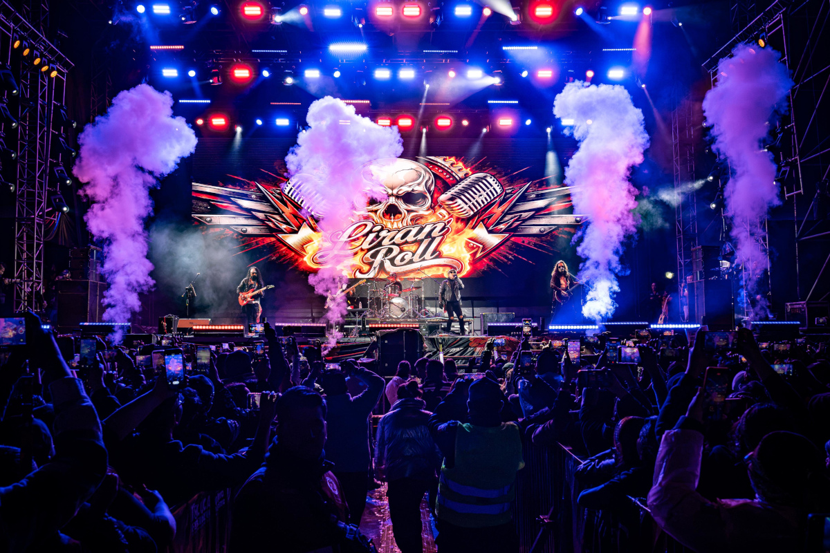 Liran' roll se presenta en Toluca durante la Feria del Alfeñique 2026.