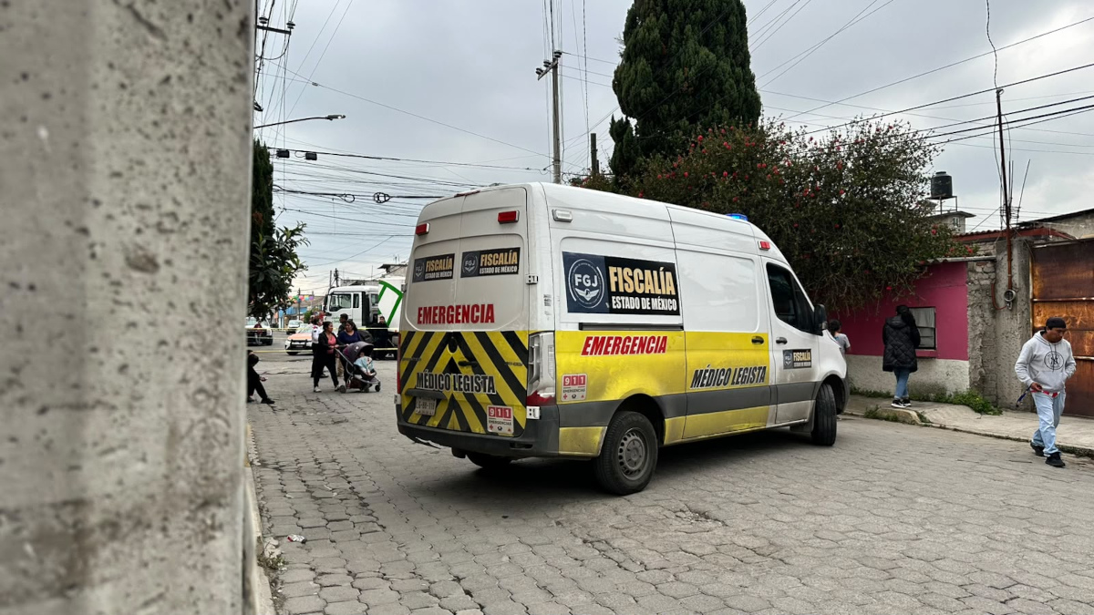 Chofer de camión atropella a adulto mayor en Metepec.
