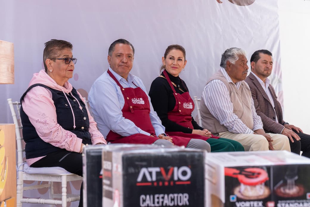 Toluca lleva a cabo certámen gastronómico de personas adultas mayores.