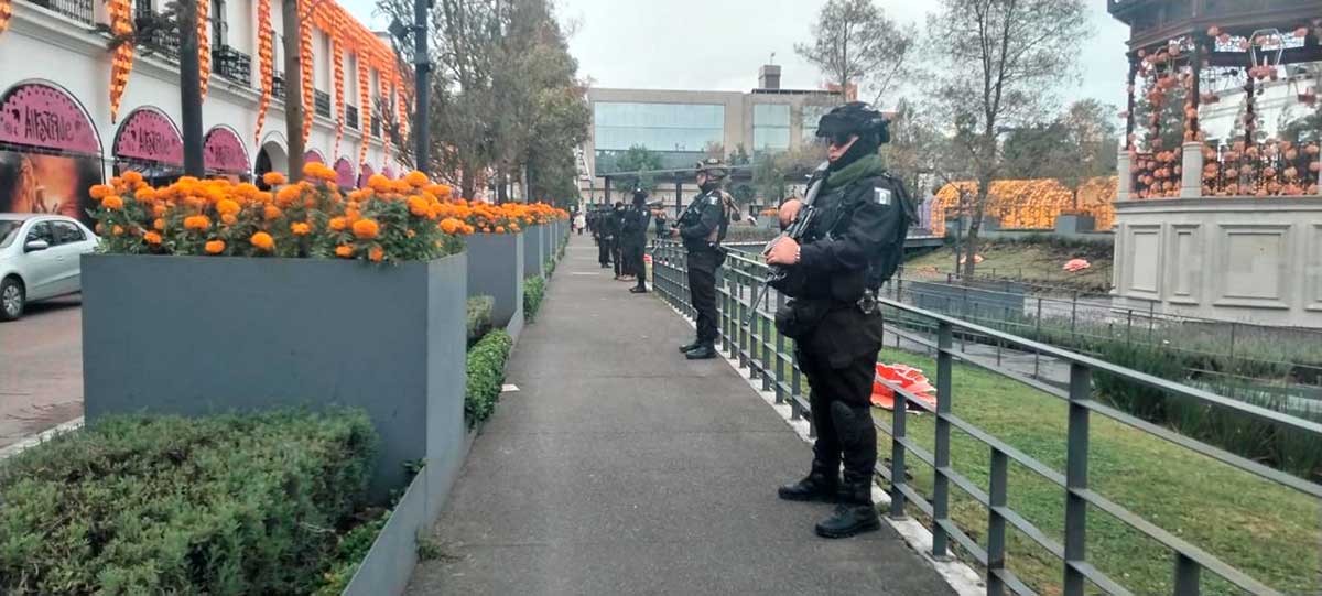Seguridad en la feria del alfeñique de Toluca.