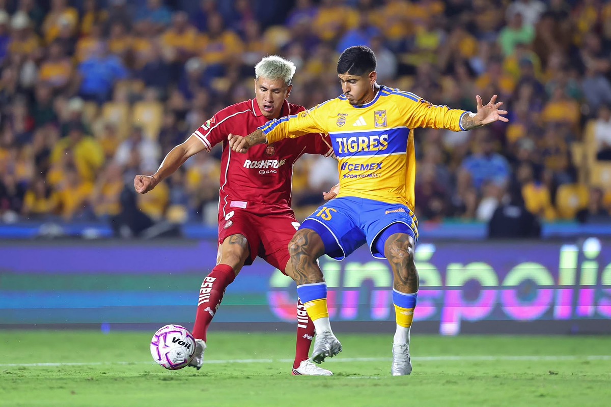Toluca es derrotado por Tigres 3-2.