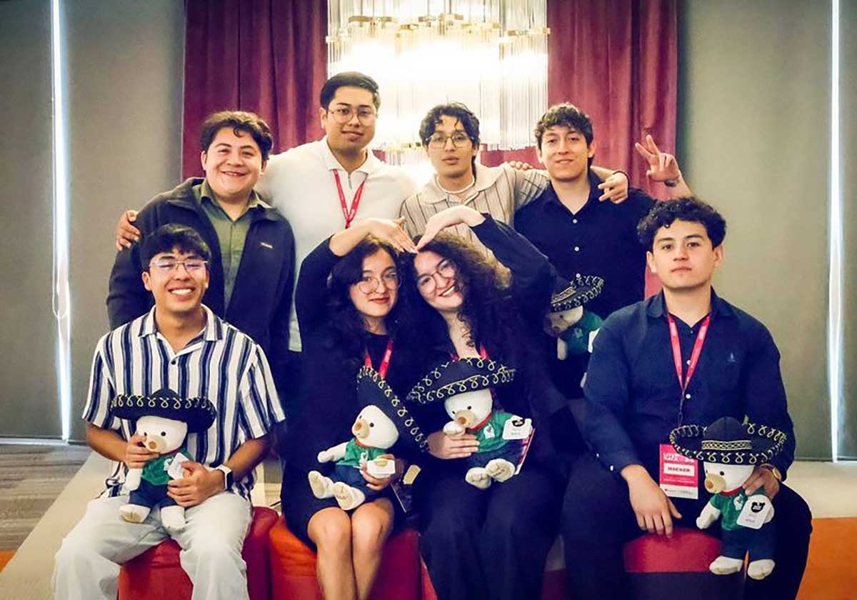 Estudiantes de la UAEMéx.