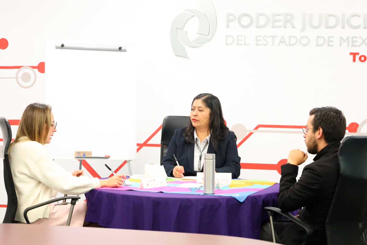 Capacitación de servidores judiciales.